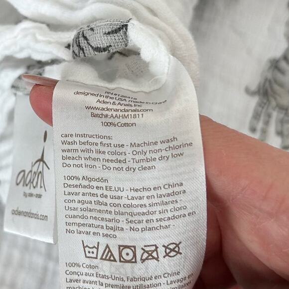 Aden and Anais Lot of 2 Swaddling Blanket Zebra Tiger - Picture 3 of 5